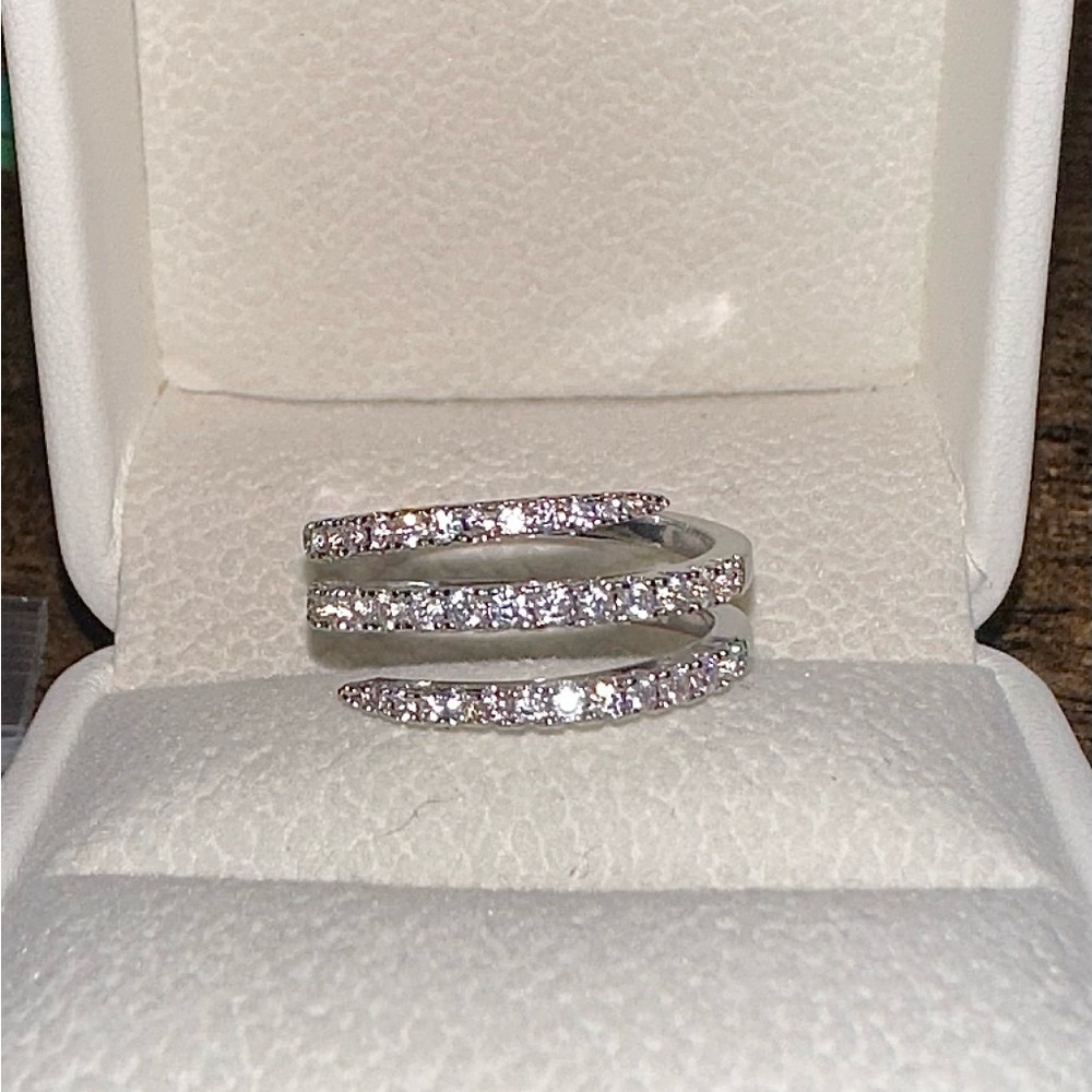 NEW 3 ROUND FULL DIAMOND STERLING SILVER RING - Picture 4 of 4